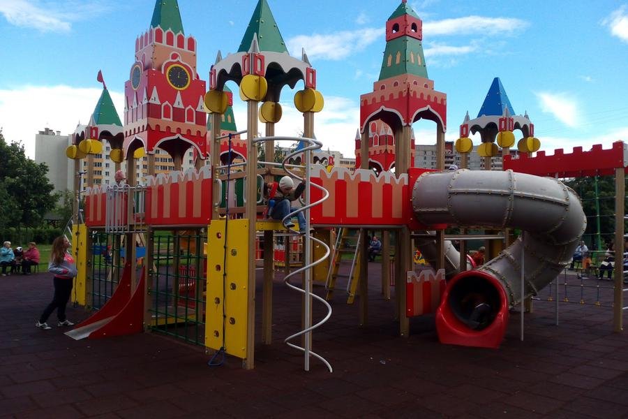 Самая большая детская площадка Москвы открылась в парке Горького